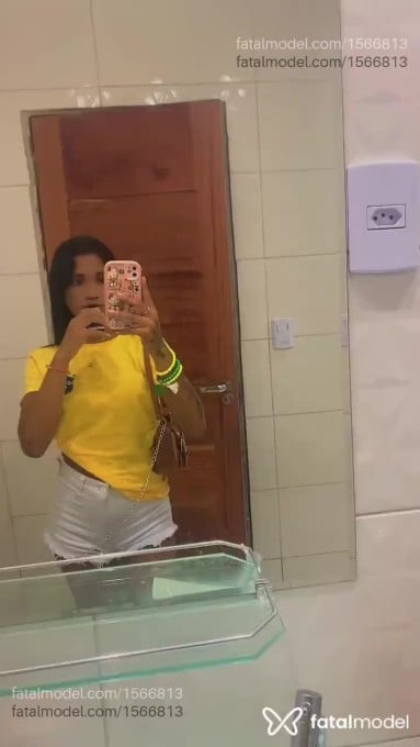 Acompanhante mulher morena (o) de olhos pretos em Linhares - Raffaela Moraes