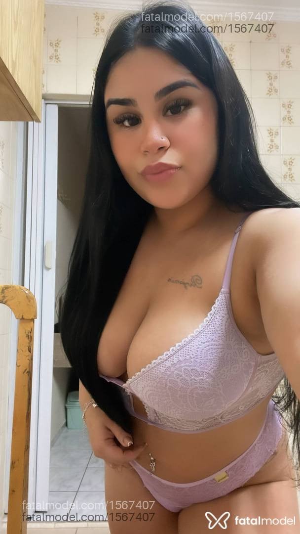 Acompanhante mulher morena (o) de olhos castanhos - Alice Acompanhante mulher morena (o) de olhos castanhos - Alice
