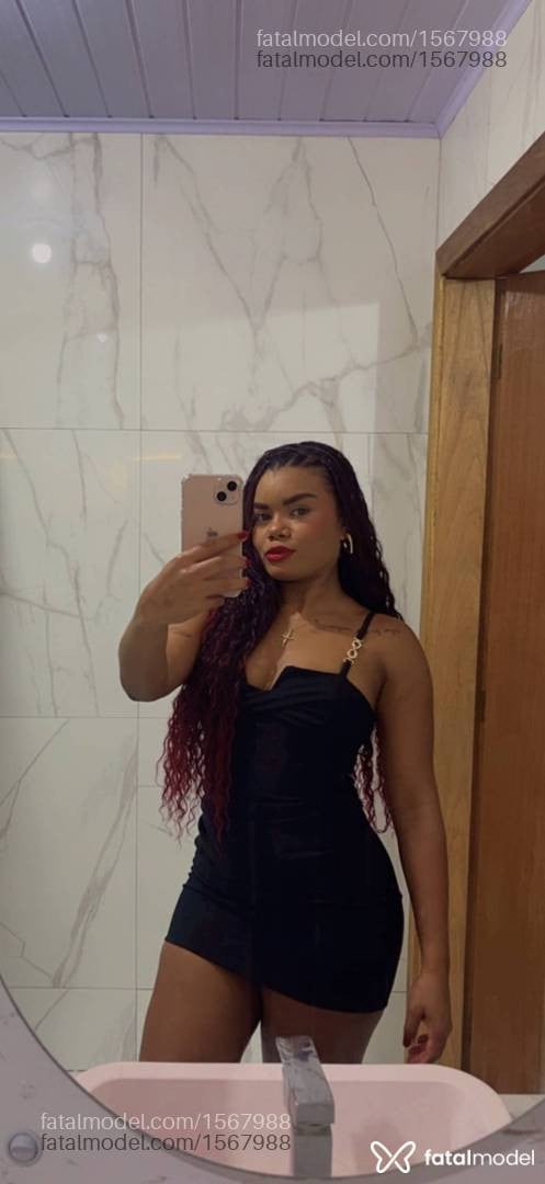 Acompanhante mulher morena (o) de olhos castanhos - Mia