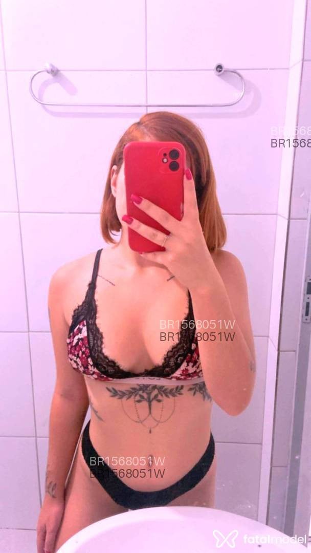 Acompanhante mulher ruiva (o) de olhos castanhos em Petrolina - Rebecca