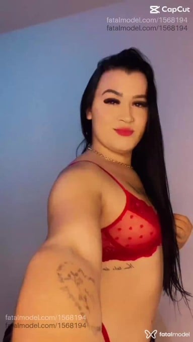 Acompanhante mulher trans morena (o) de olhos castanhos - Alice Ferrari