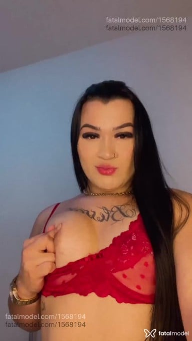 Acompanhante mulher trans morena (o) de olhos castanhos - Alice Ferrari Acompanhante mulher trans morena (o) de olhos castanhos - Alice Ferrari