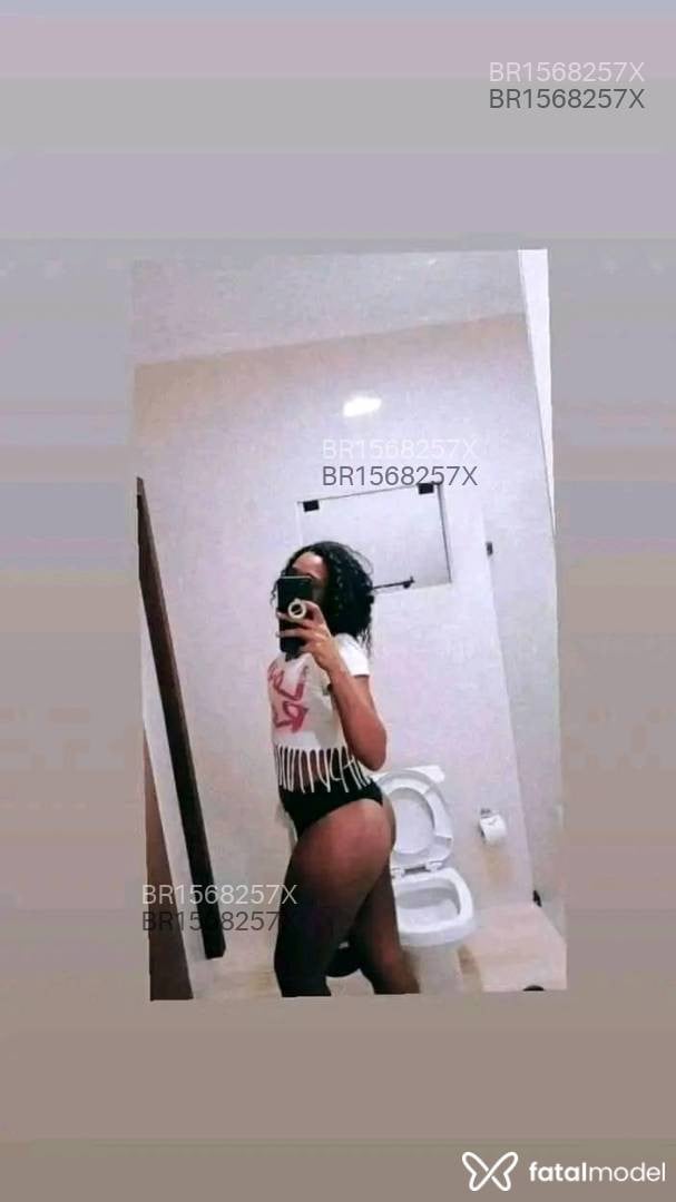 Acompanhante travesti morena (o) de olhos castanhos - Gabizinha Acompanhante travesti morena (o) de olhos castanhos - Gabizinha