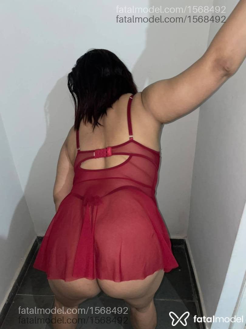 Acompanhante mulher morena (o) de olhos pretos - Eva