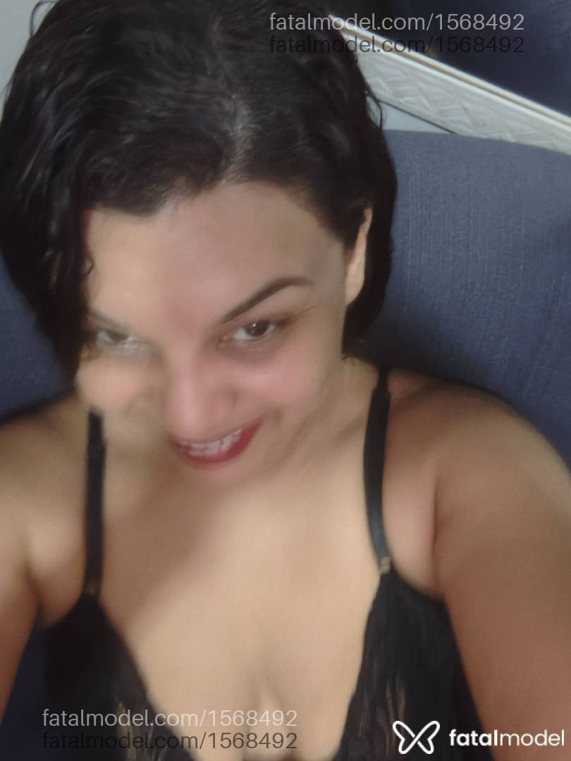 Acompanhante mulher morena (o) de olhos pretos - Eva