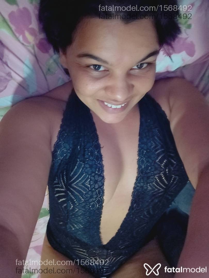 Acompanhante mulher morena (o) de olhos pretos - Eva