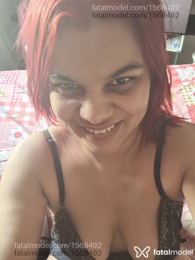 Acompanhante mulher morena (o) de olhos pretos - Eva