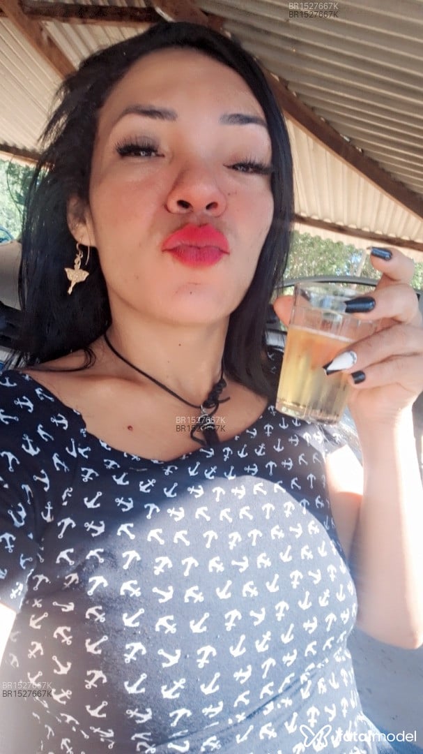 Acompanhante mulher morena (o) de olhos castanhos em Vargem Grande do Sul - Laura lopes