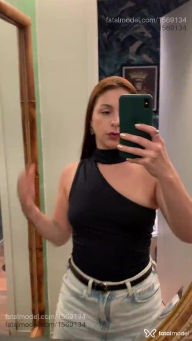 Acompanhante mulher com cabelo castanho de olhos castanhos em São Paulo Acompanhante mulher com cabelo castanho de olhos castanhos em São Paulo - NICOLE LIN