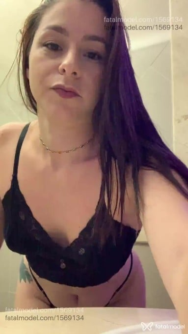 Acompanhante mulher com cabelo castanho de olhos castanhos em São Paulo Acompanhante mulher com cabelo castanho de olhos castanhos em São Paulo - NICOLE LIN