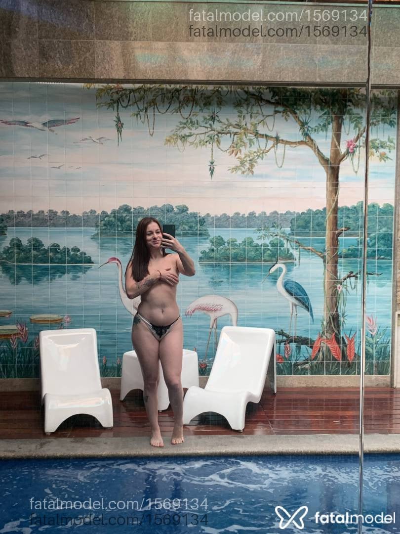 Acompanhante mulher com cabelo castanho de olhos castanhos em São Paulo - NICOLE LIN