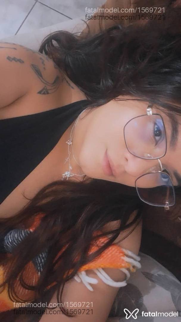 Acompanhante mulher morena (o) de olhos castanhos - Luana