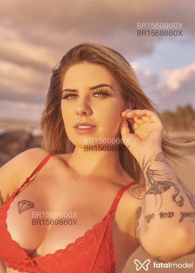 Acompanhante mulher loira (o) de olhos azuis em Joinville - Gabi Guerra