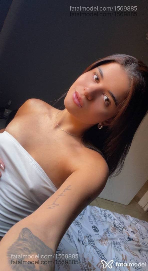 Acompanhante mulher com cabelo castanho de olhos mel em Lavras - Luiza