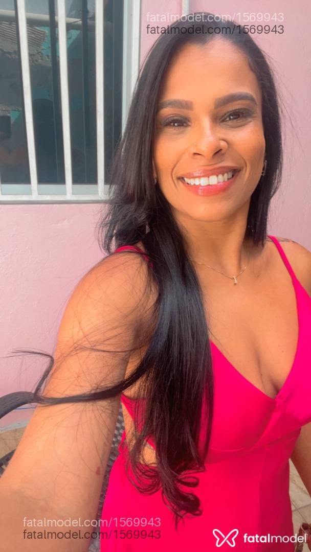 Acompanhante mulher morena (o) de olhos castanhos - Aline Lima
