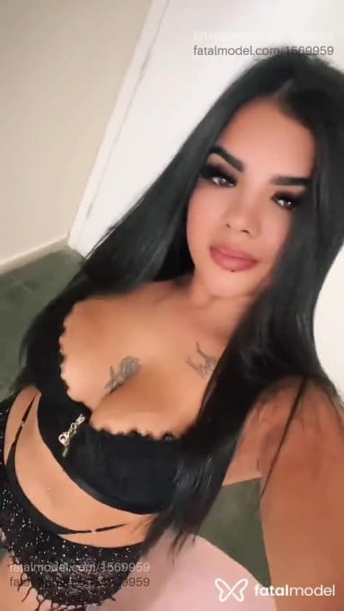 Acompanhante mulher morena (o) de olhos castanhos em Caratinga - Sabrina