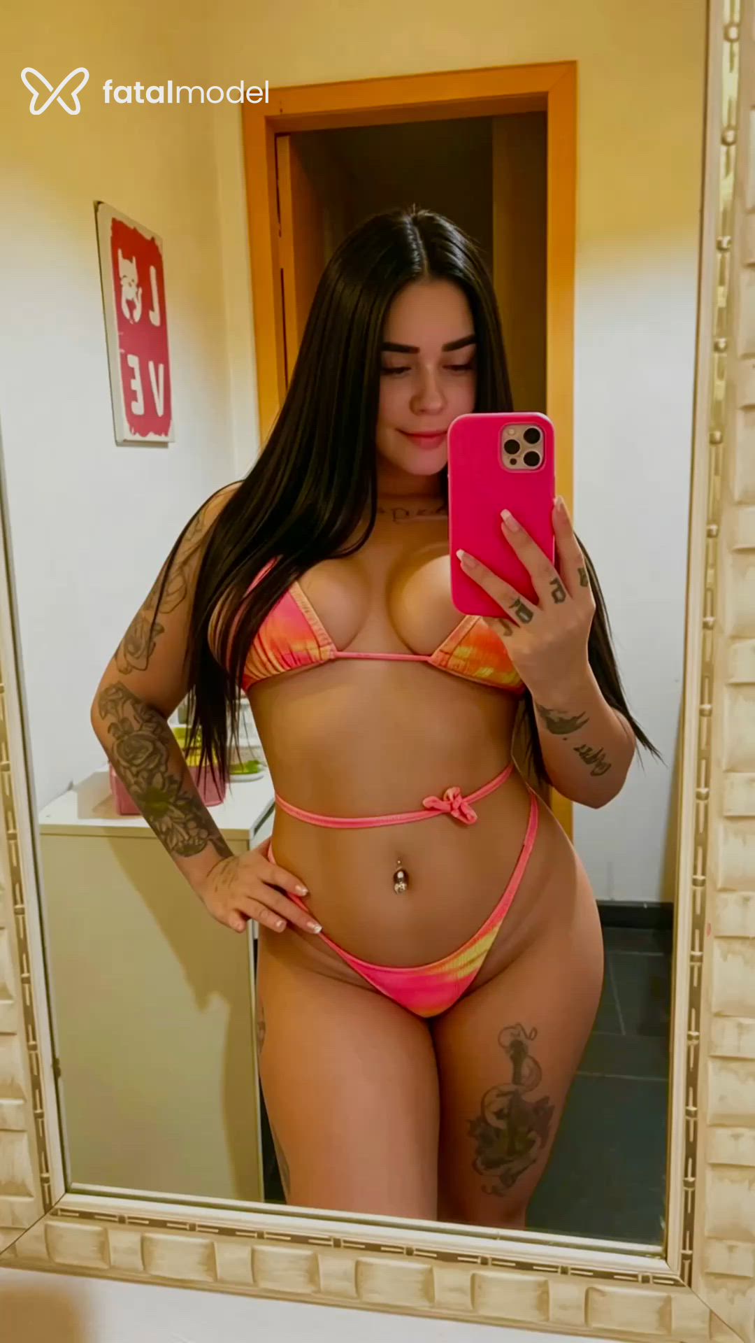 Acompanhante mulher morena (o) de olhos castanhos - Amanda
