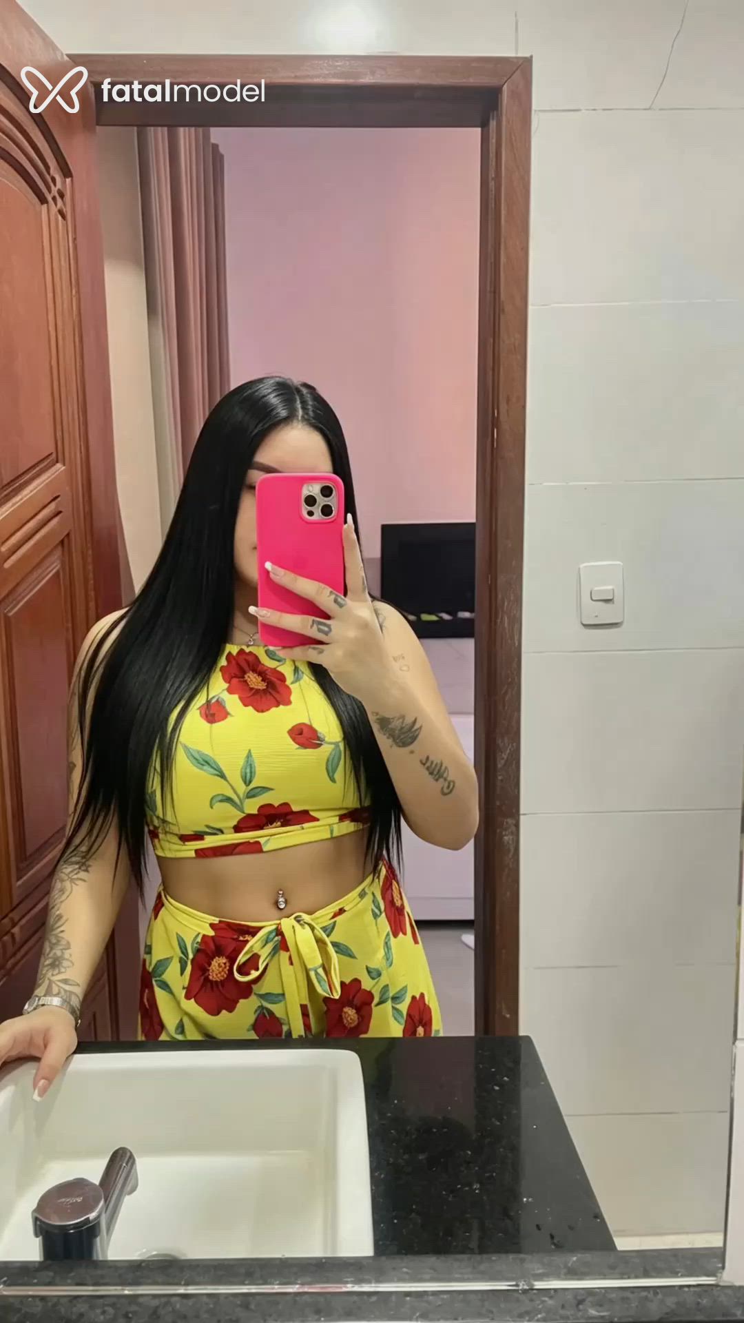 Acompanhante mulher morena (o) de olhos castanhos - Amanda