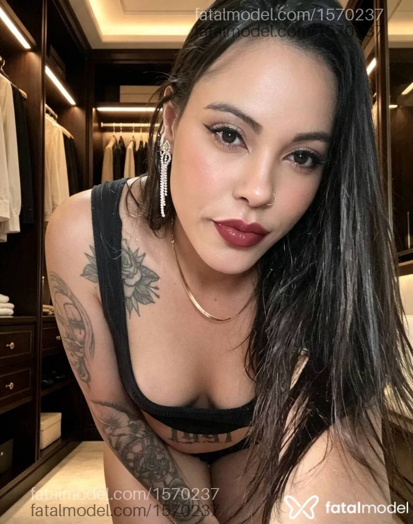 Acompanhante mulher morena (o) de olhos pretos - Jade Xavier