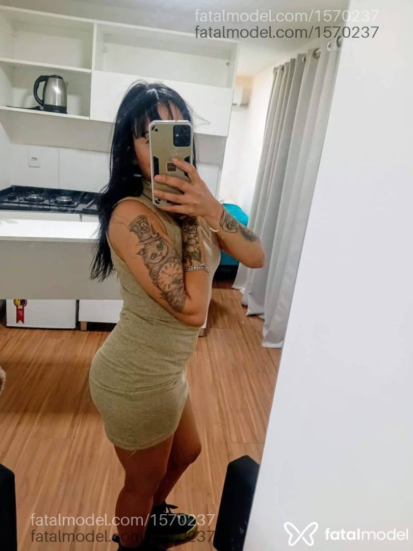Acompanhante mulher morena (o) de olhos pretos - Jade Xavier