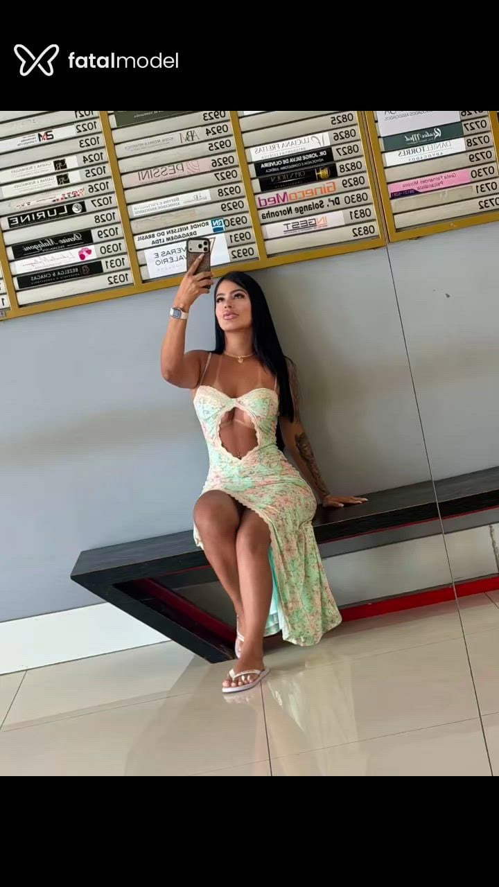 Acompanhante mulher morena (o) de olhos castanhos - Valentina Albuque Acompanhante mulher morena (o) de olhos castanhos - Valentina Albuque