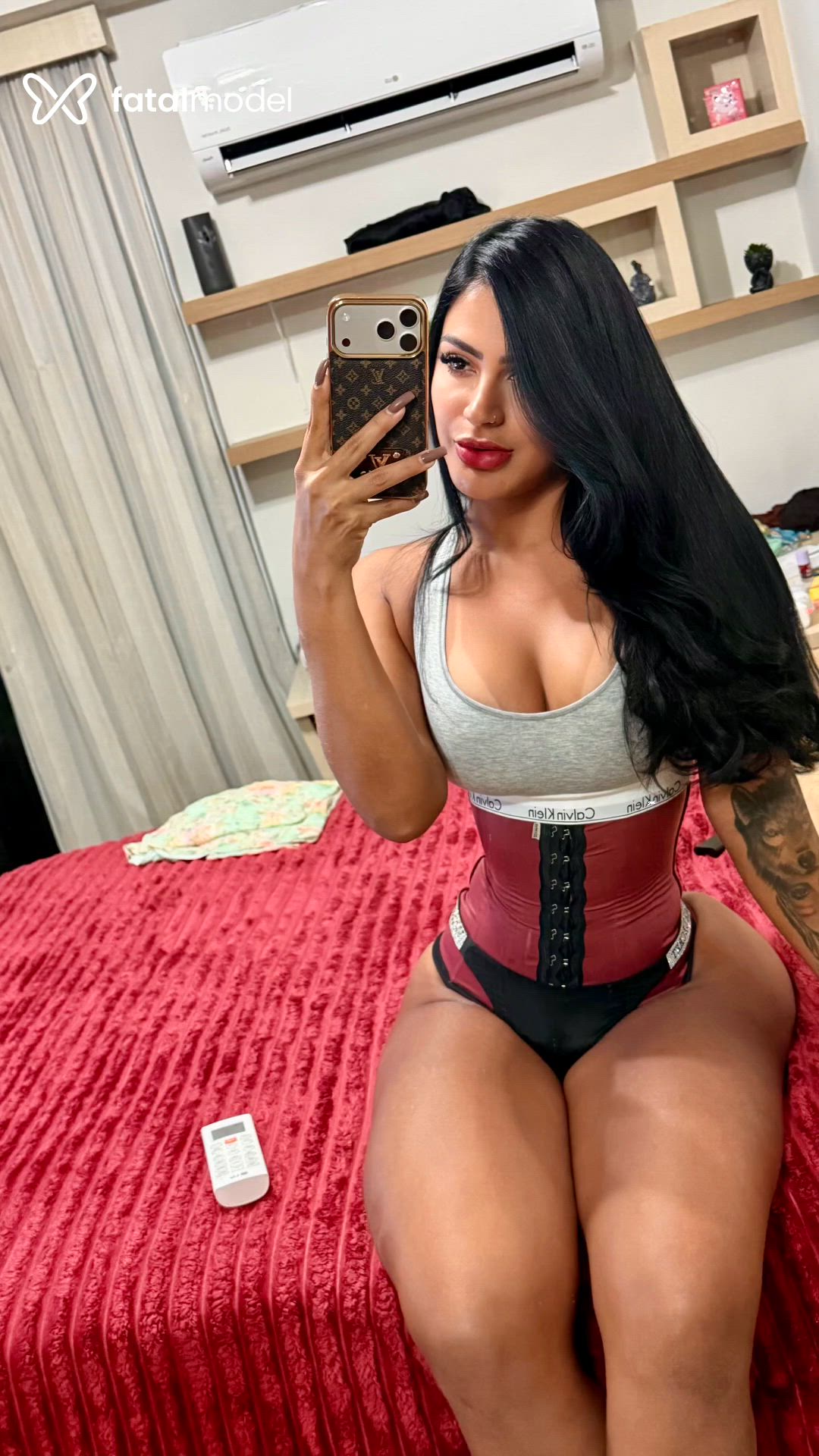 Acompanhante mulher morena (o) de olhos castanhos - Valentina Albuque Acompanhante mulher morena (o) de olhos castanhos - Valentina Albuque