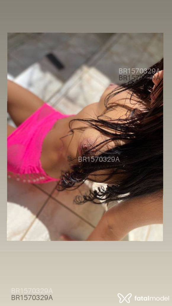 Acompanhante mulher morena (o) de olhos castanhos - Mirella Paulatti Acompanhante mulher morena (o) de olhos castanhos - Mirella Paulatti