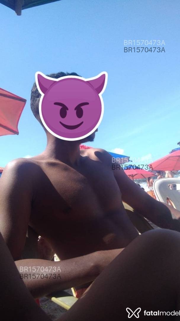 Acompanhante homem morena (o) de olhos castanhos - Moreninho Acompanhante homem morena (o) de olhos castanhos - Moreninho