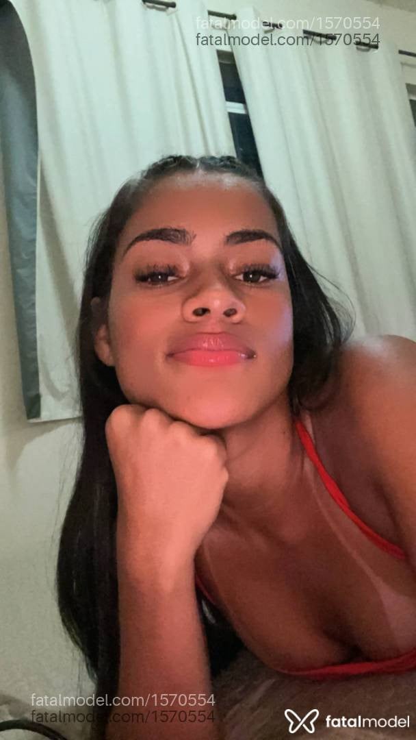 Acompanhante mulher com cabelo castanho de olhos castanhos em Rio de Janeiro - Morena