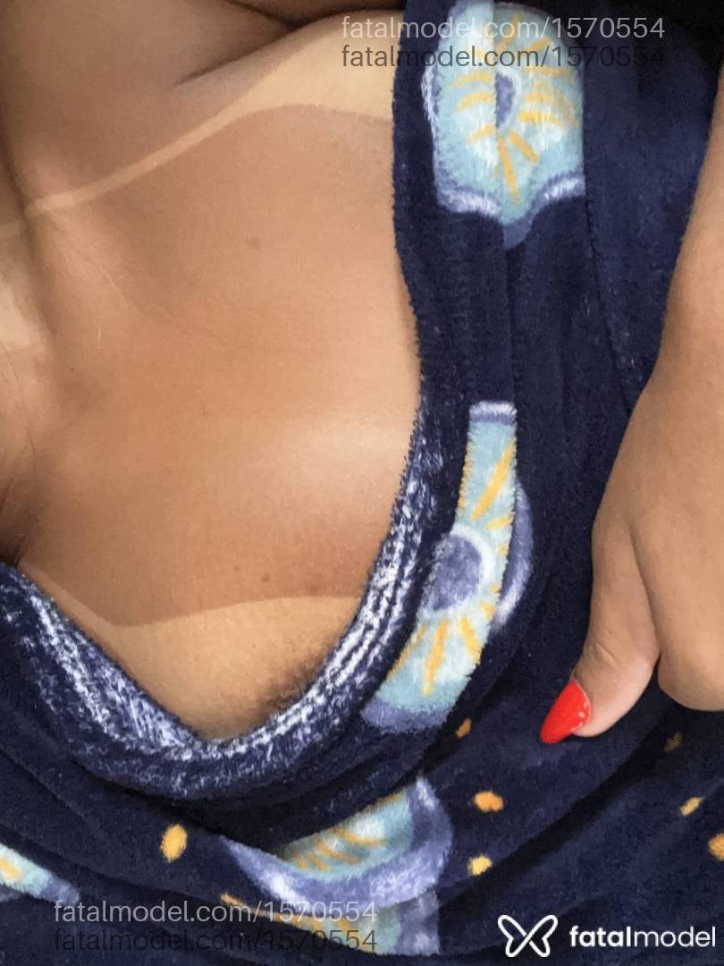 Acompanhante mulher com cabelo castanho de olhos castanhos em Rio de Janeiro - Morena