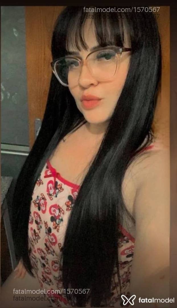 Acompanhante mulher morena (o) de olhos castanhos - Mirella Louback