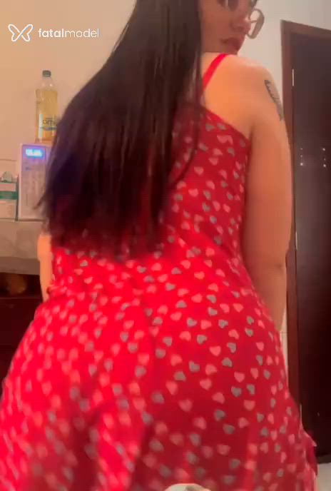 Acompanhante mulher morena (o) de olhos castanhos - Mirella Louback