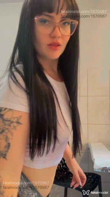Acompanhante mulher morena (o) de olhos castanhos em Maringá - Mirella Louback