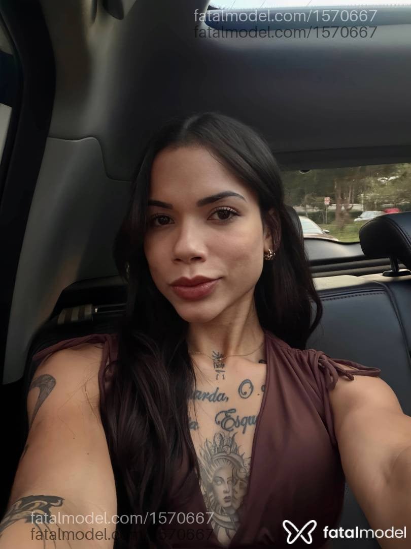 Acompanhante mulher com cabelo castanho de olhos castanhos em Mogi Guaçu - Débora