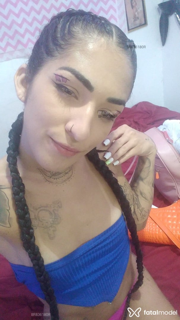 Acompanhante mulher trans morena (o) de olhos mel em Natal Acompanhante mulher trans morena (o) de olhos mel em Natal - Johara