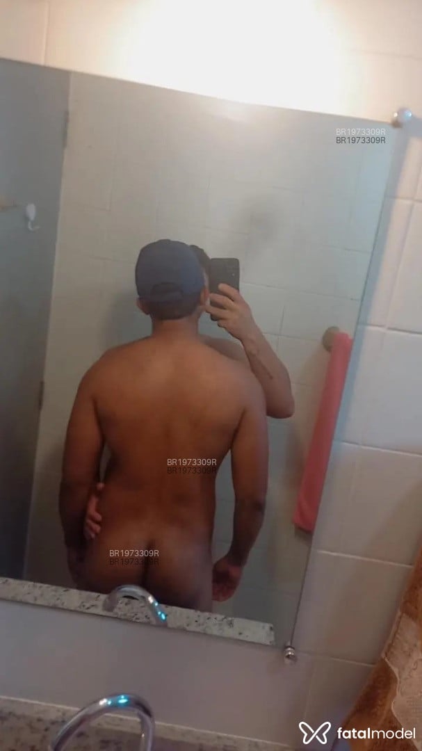 Acompanhante homem com cabelo castanho de olhos castanhos em Campinas - Zayon pierre