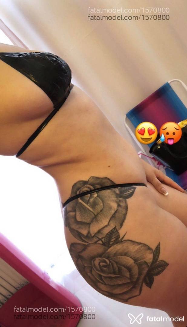 Acompanhante mulher com cabelo castanho de olhos castanhos em Canoas - Agata Oliveira