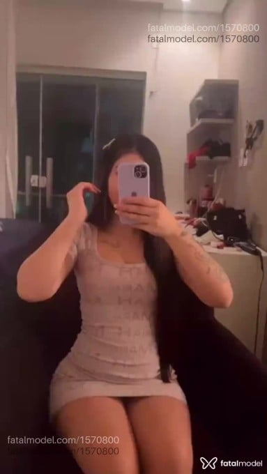 Acompanhante mulher com cabelo castanho de olhos castanhos - Agata Oliveira Acompanhante mulher com cabelo castanho de olhos castanhos - Agata Oliveira