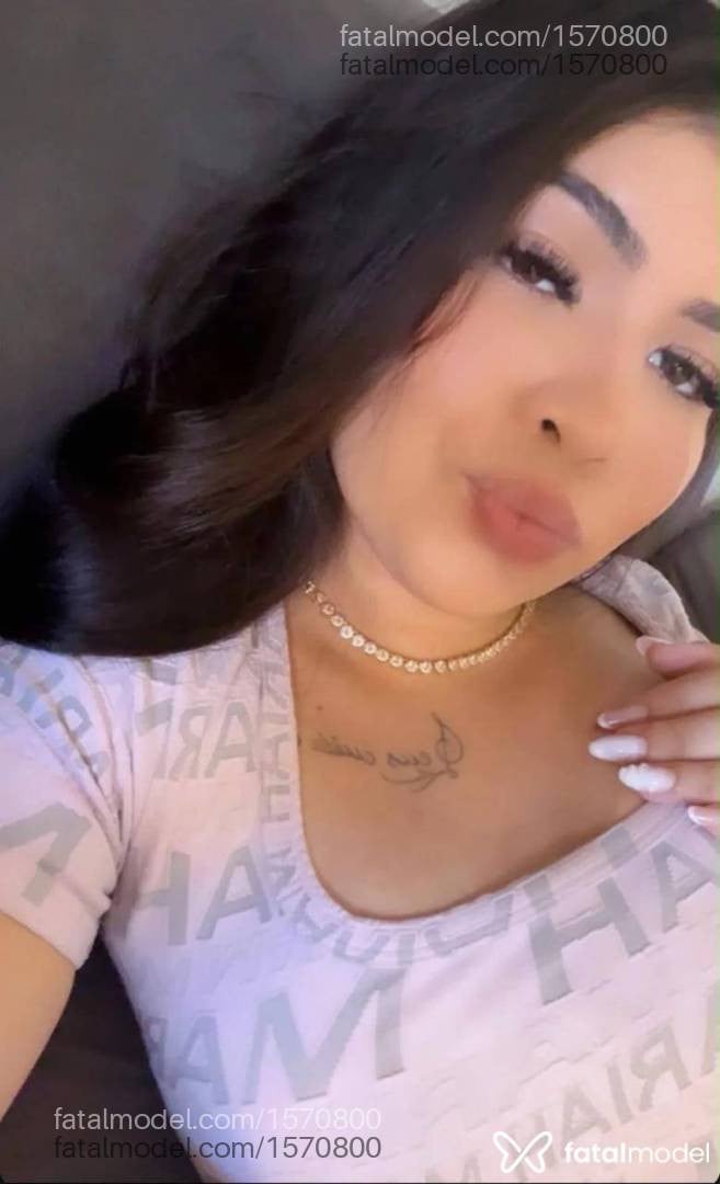 Acompanhante mulher com cabelo castanho de olhos castanhos - Agata Oliveira