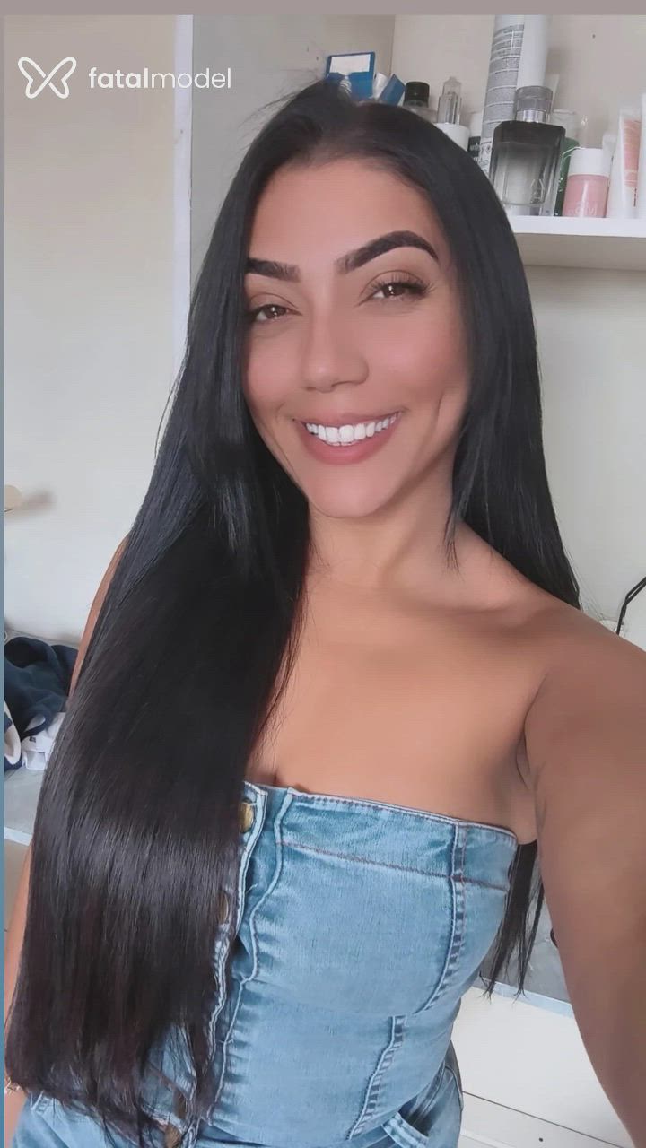 Acompanhante mulher morena (o) de olhos castanhos - Leticia Aguiar Acompanhante mulher morena (o) de olhos castanhos - Leticia Aguiar