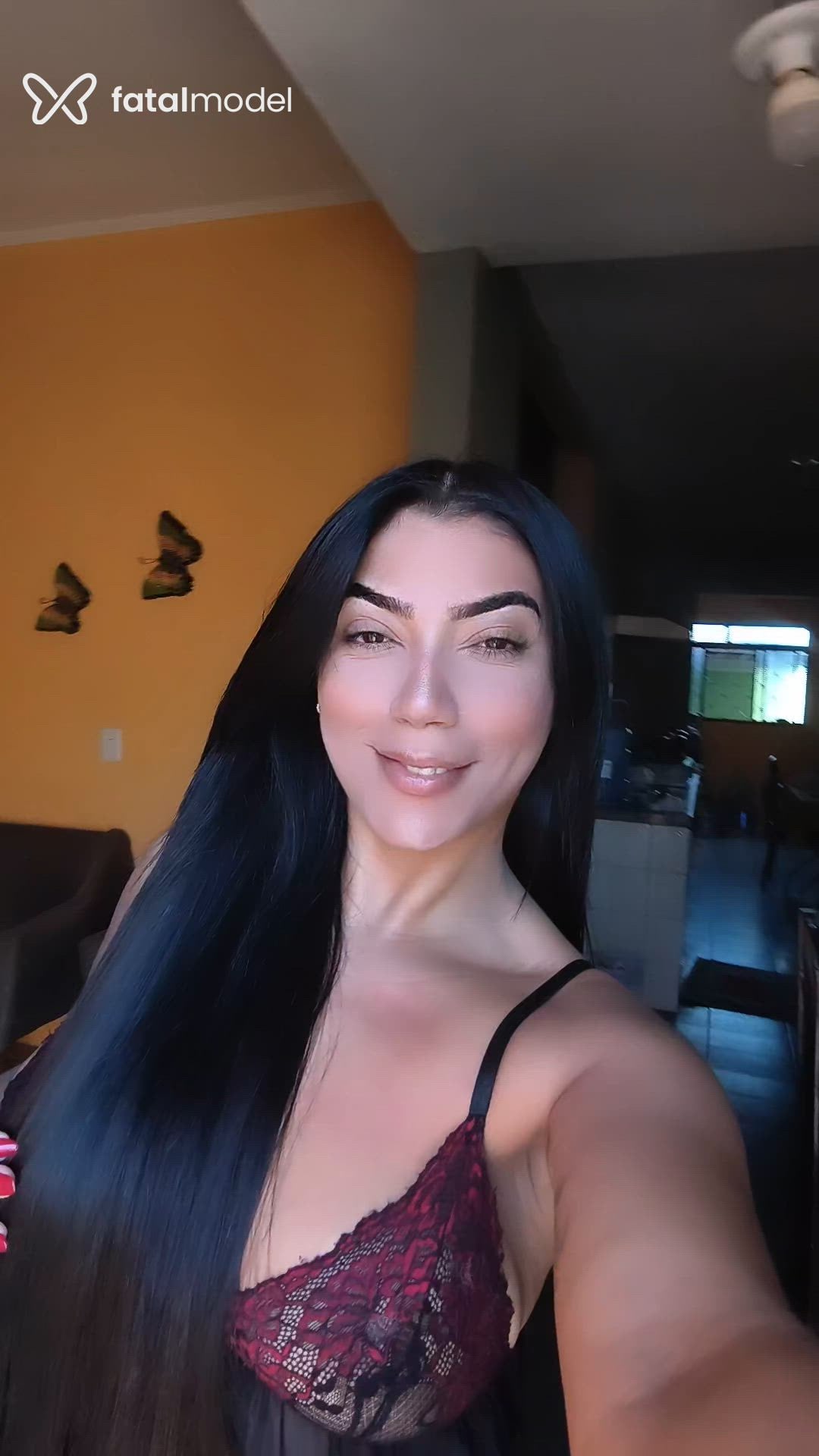 Acompanhante mulher morena (o) de olhos castanhos - Leticia Aguiar
