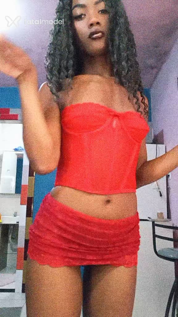 Acompanhante mulher morena (o) de olhos pretos - Preta
