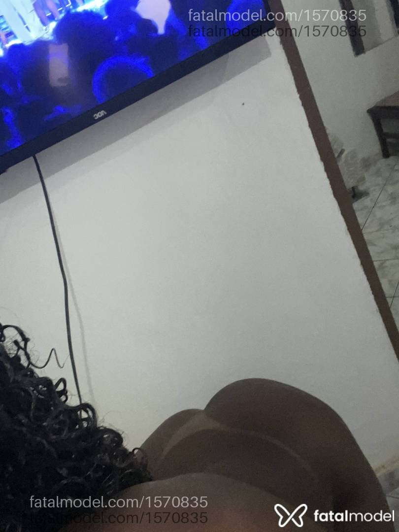 Acompanhante mulher morena (o) de olhos castanhos em Macaé - Rhianna