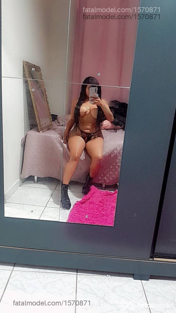 Acompanhante mulher morena (o) de olhos verdes - Luana Moranquinho