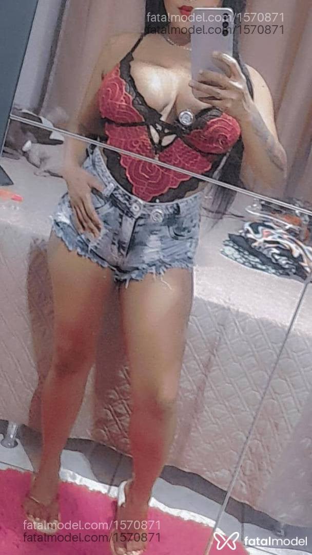 Acompanhante mulher morena (o) de olhos verdes - Luana Moranquinho