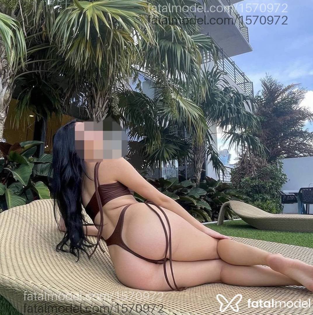 Acompanhante mulher com cabelo castanho de olhos castanhos - Andressa