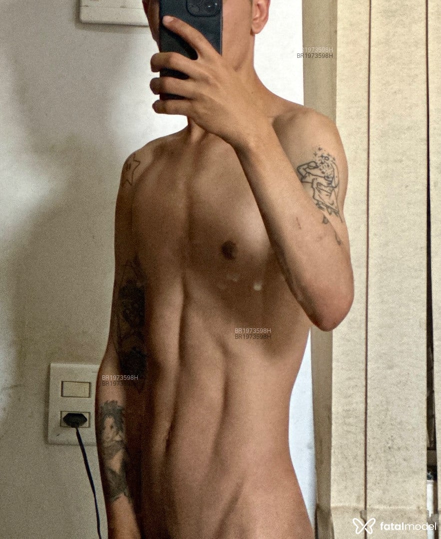 Acompanhante homem com cabelo castanho de olhos castanhos em São Paulo Acompanhante homem com cabelo castanho de olhos castanhos em São Paulo - Alisson