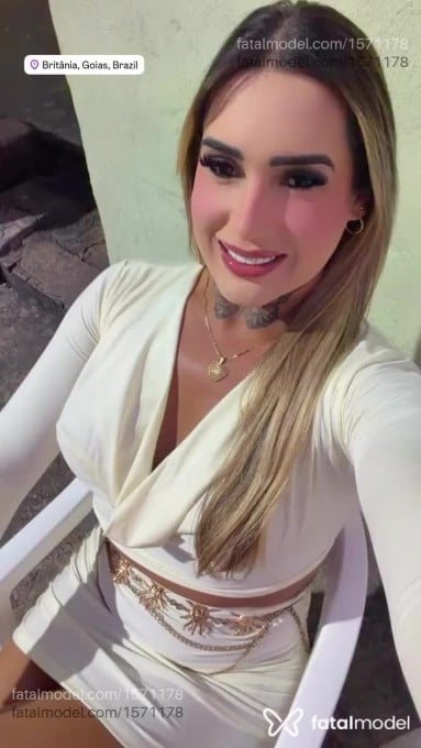 Acompanhante homem trans loira (o) de olhos pretos em Britânia - Thaylla eloiza
