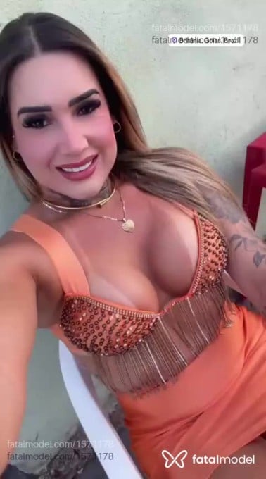 Acompanhante homem trans loira (o) de olhos pretos em Britânia Acompanhante homem trans loira (o) de olhos pretos em Britânia - Thaylla eloiza