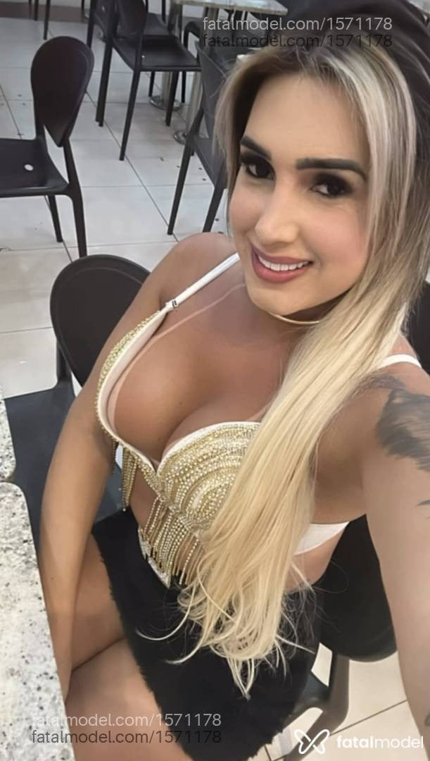 Acompanhante homem trans loira (o) de olhos pretos em Britânia - Thaylla eloiza